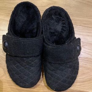 Vionic  Carlin slippers size 5. Like new